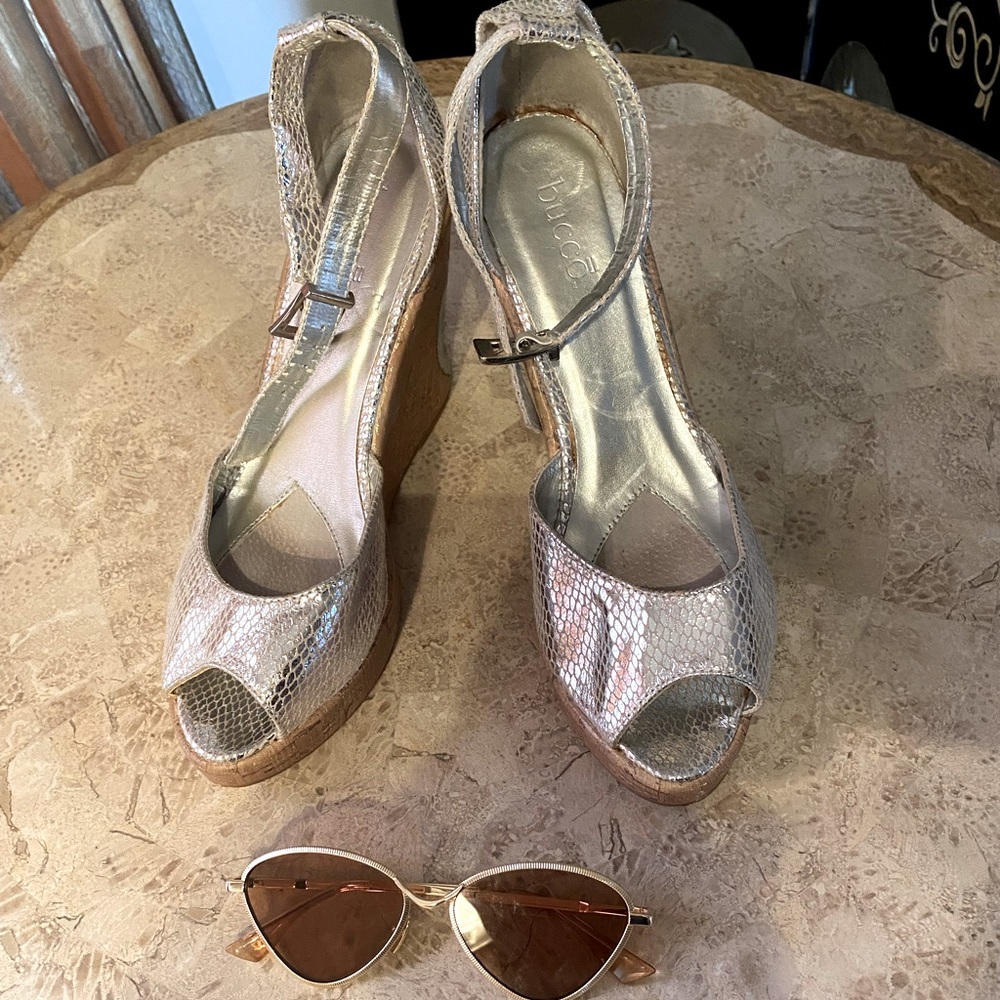 Bucco Wedge peep toe BoHo vibes